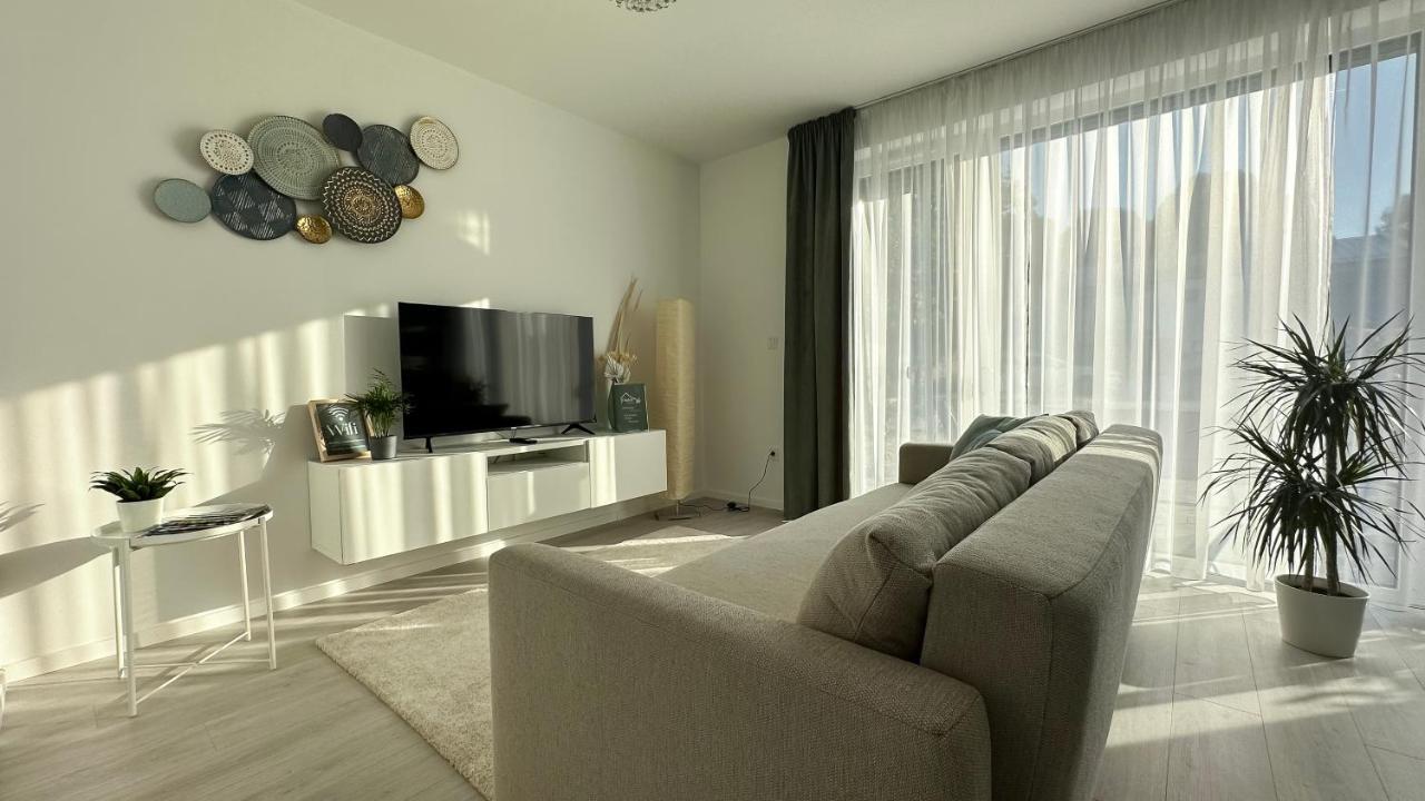 Linden Apartman 001 - Adults Only Mosonmagyaróvár Eksteriør bilde
