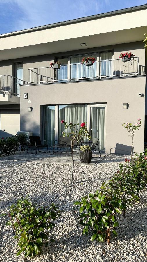 Linden Apartman 001 - Adults Only Mosonmagyaróvár Eksteriør bilde